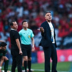 “兄弟德比”罗斯大败，比0比4更严重的问题正在扩散|浙江队|米特里策|朴镇燮|杭州绿城|阿洛伊_新浪体育_新浪新闻